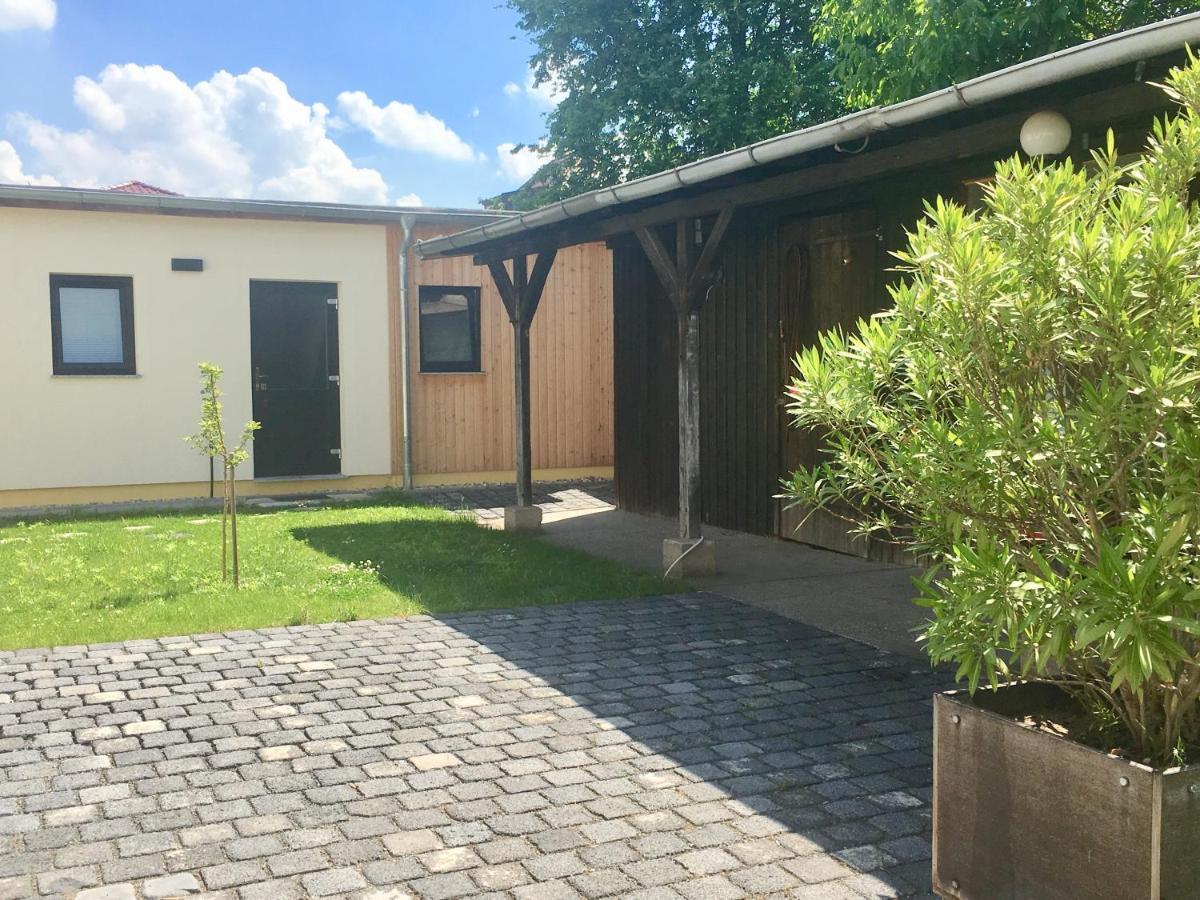 Die Senfbude - Klein Aber Fein - Wunderschoenes Studio-Apartment Mit Terrasse Und Stellplatz Лейпциг Экстерьер фото