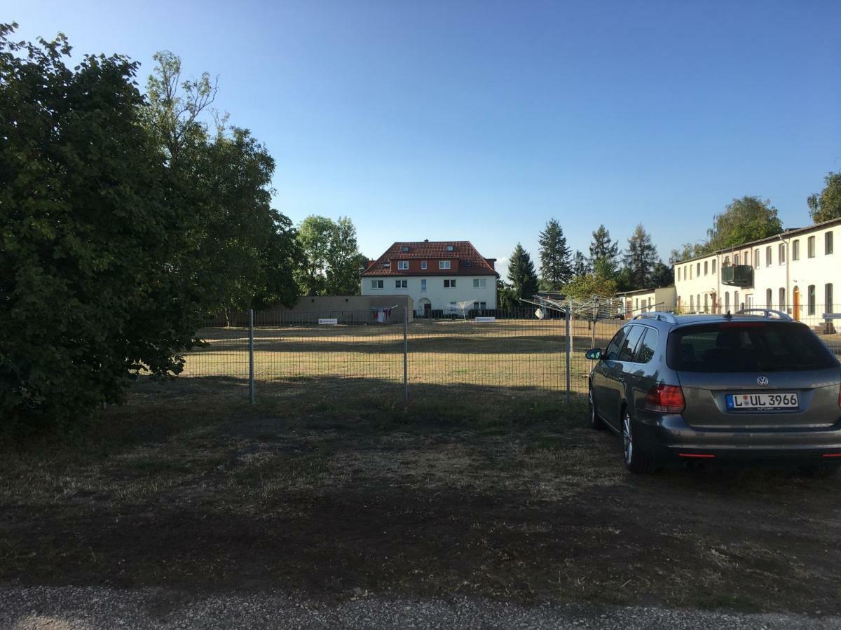 Die Senfbude - Klein Aber Fein - Wunderschoenes Studio-Apartment Mit Terrasse Und Stellplatz Лейпциг Экстерьер фото